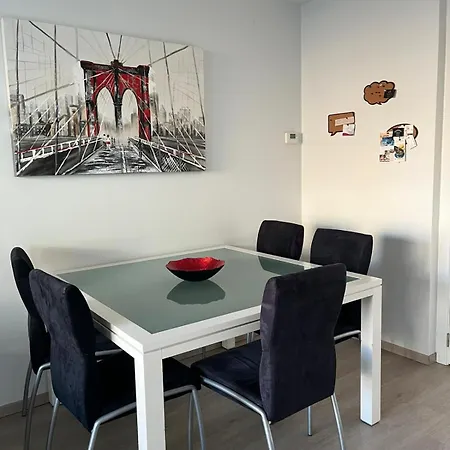 Julieze At Sea & Pool Apartament *